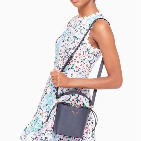 Kate Spade Cameron Street Pippa Bucket Handbag Crossbody Navy Blue Leather Small - Picture 4 of 11